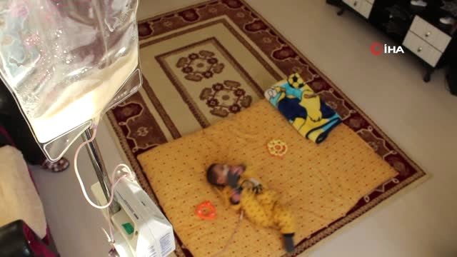 Down Sendromlu Minik Efe Sağlığına Kavuşacağı Günü Bekliyor