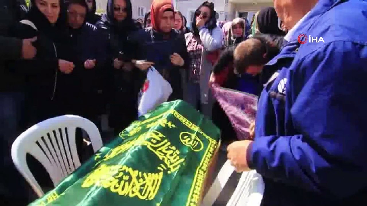 İlayda’yı son yolculuğuna sınıf arkadaşları uğurladı