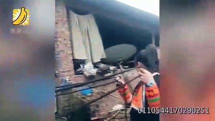 فيديو مذهل لعجوز لم يقص شعره منذ نصف قرن من الزمان.. تجاوز الـ5 أمتار !