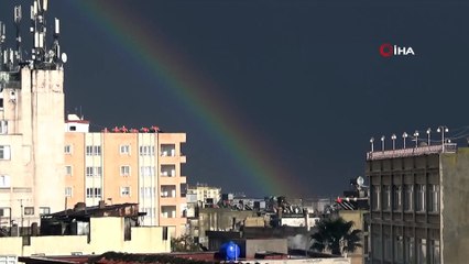 Gökkuşağı Türkiye’den Suriye'ye uzanarak köprü halini aldı