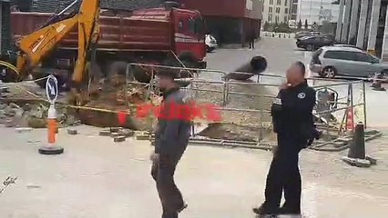 Rrëshqitja e dheut në lagjen "Arbëria"