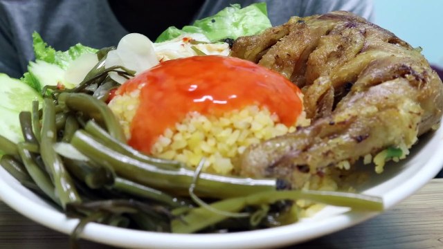 ASMR VIETNAMESE CHICKEN RICE (SOFT AND CRUNCHY SOUNDS TOGETHER) | STEVEN PHAN ASMR KING