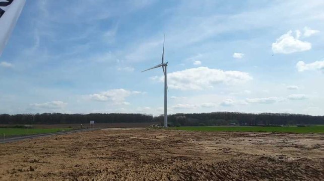 Trois éoliennes inaugurées à Écaussinnes (1)