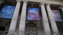 شاهد: معرض باريس للفنون يفتتح أبوابه للزوار