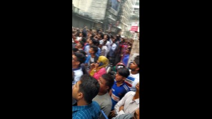 Man Scales Burning Office Building to Save Woman