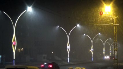 Yüksekova’ya Nisan ayında kar süprizi