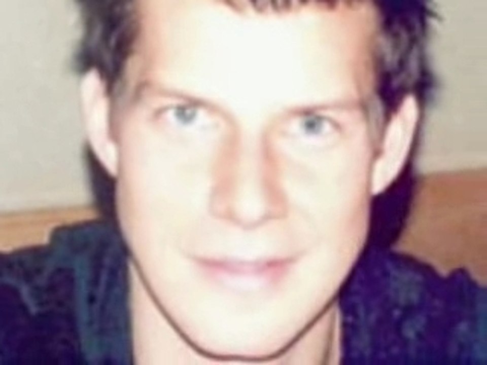 Daniel Meade (eric mabius)