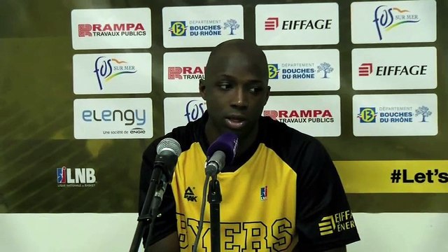 Abdoulaye M'Baye arrière de Fos après la défaite contre Levallois