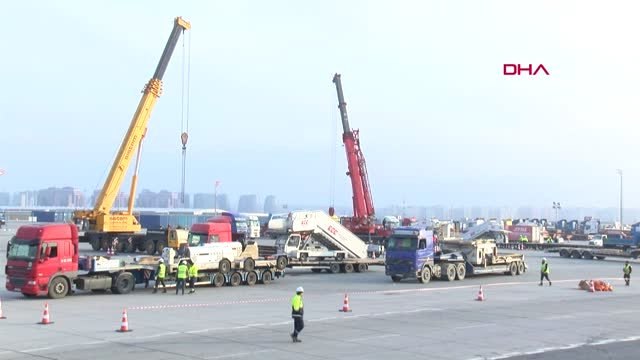 İstanbul Atatürk Havalimanında Taşınma Sürüyor