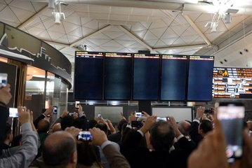 Atatürk Havalimanı'na Halaylı Veda