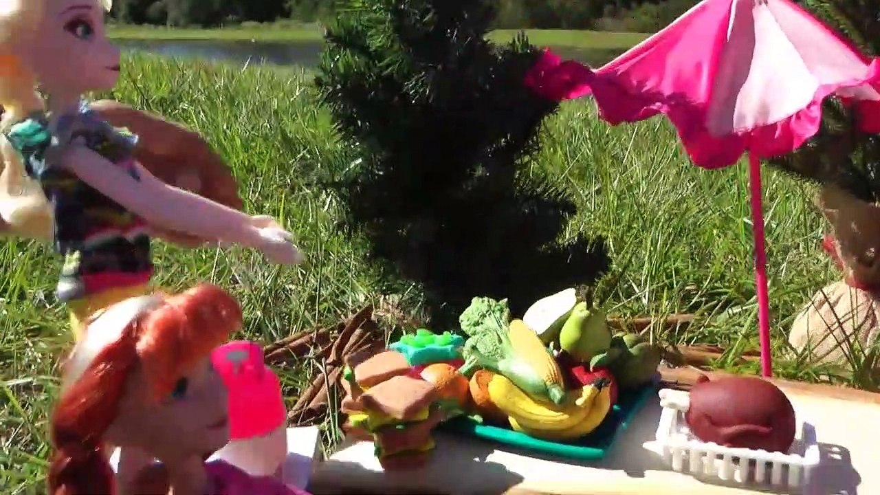 Le CAMPING ! ELSA & Anna les tout - petits- Jouet l'ours à la Guimauve - Tente - de pique - Nique de plein air - Jeu