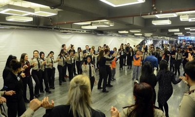 Atatürk Havalimanı'na halaylı veda