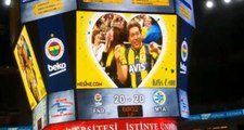 Emre Kınay, Fenerbahçe Maçında Kiss Cam'e Yakalandı