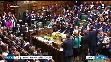 Brexit : Theresa May demande un nouveau report