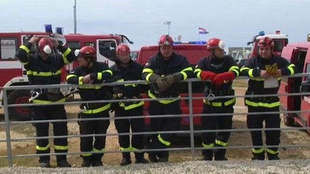 Uniós tűzoltók közös gyakorlaton