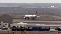 İstanbul Atatürk Havalimanı’ndan havalanan son yolcu uçağı İstanbul Havalimanı’na indi