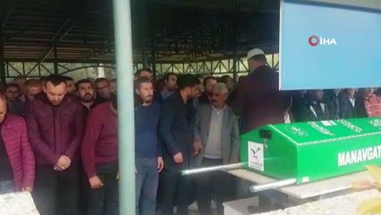 Futbol oynarken kalp krizi geçiren belediye personeli hayatını kaybetti
