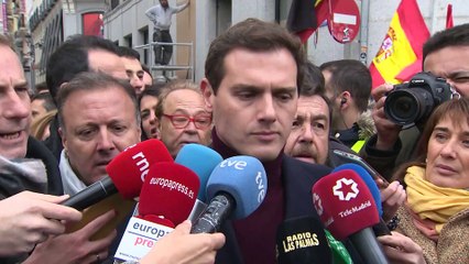 Rivera promete equiparar el sueldo entre policías y echa en cara a Sánchez que “no haya cumplido”