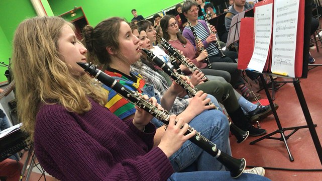 Emmanuel Bex pousse l’orchestre d’harmonie vers la cacophonie