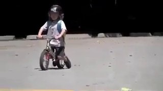 Amazing stund by 3 year old kid. - Must watch videos CREAZY KIDS