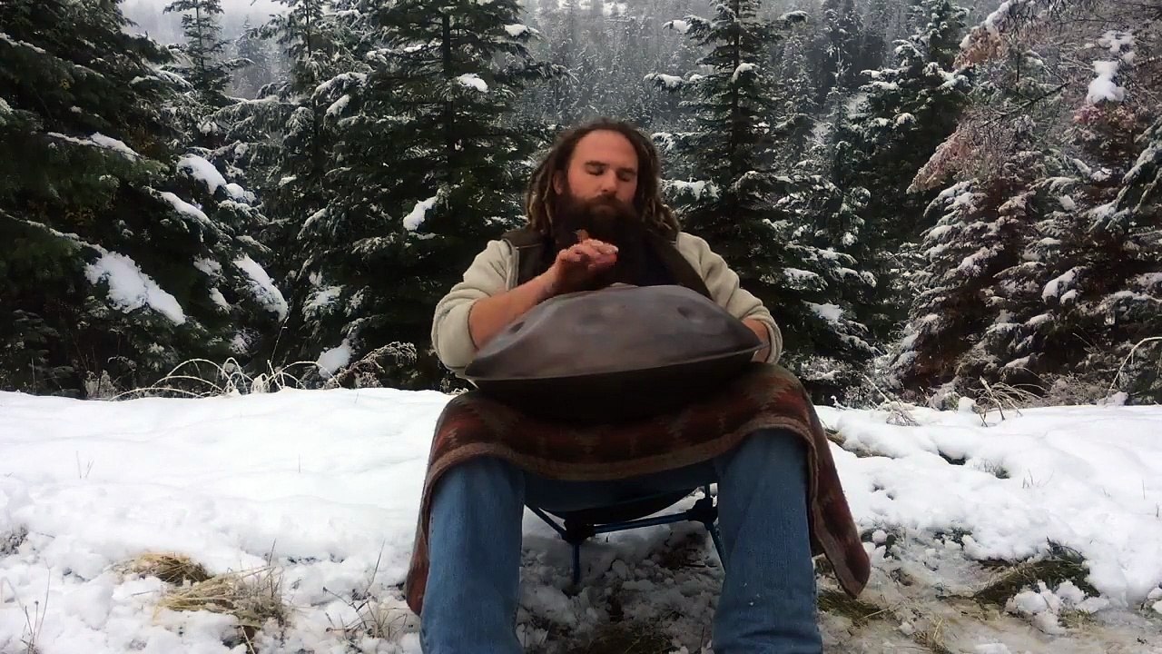 Ethereal in E Performs Gorgeous Handpan Piece