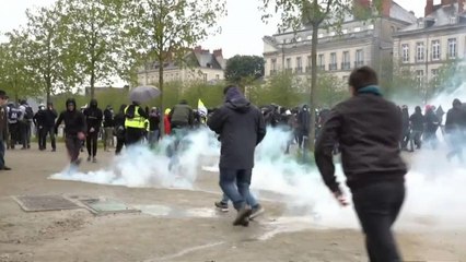 Les gilets jaunes enregistrent leur plus faible mobilisation pour "l'acte 21"