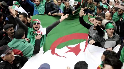 الجزائر والمشهد بعد بوتفليقة.. استمرار الحراك وانتظار اجتماع البرلمان