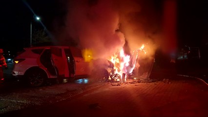 울산서 택시가 SUV 들이받아 1명 사망...일대 정전 / YTN