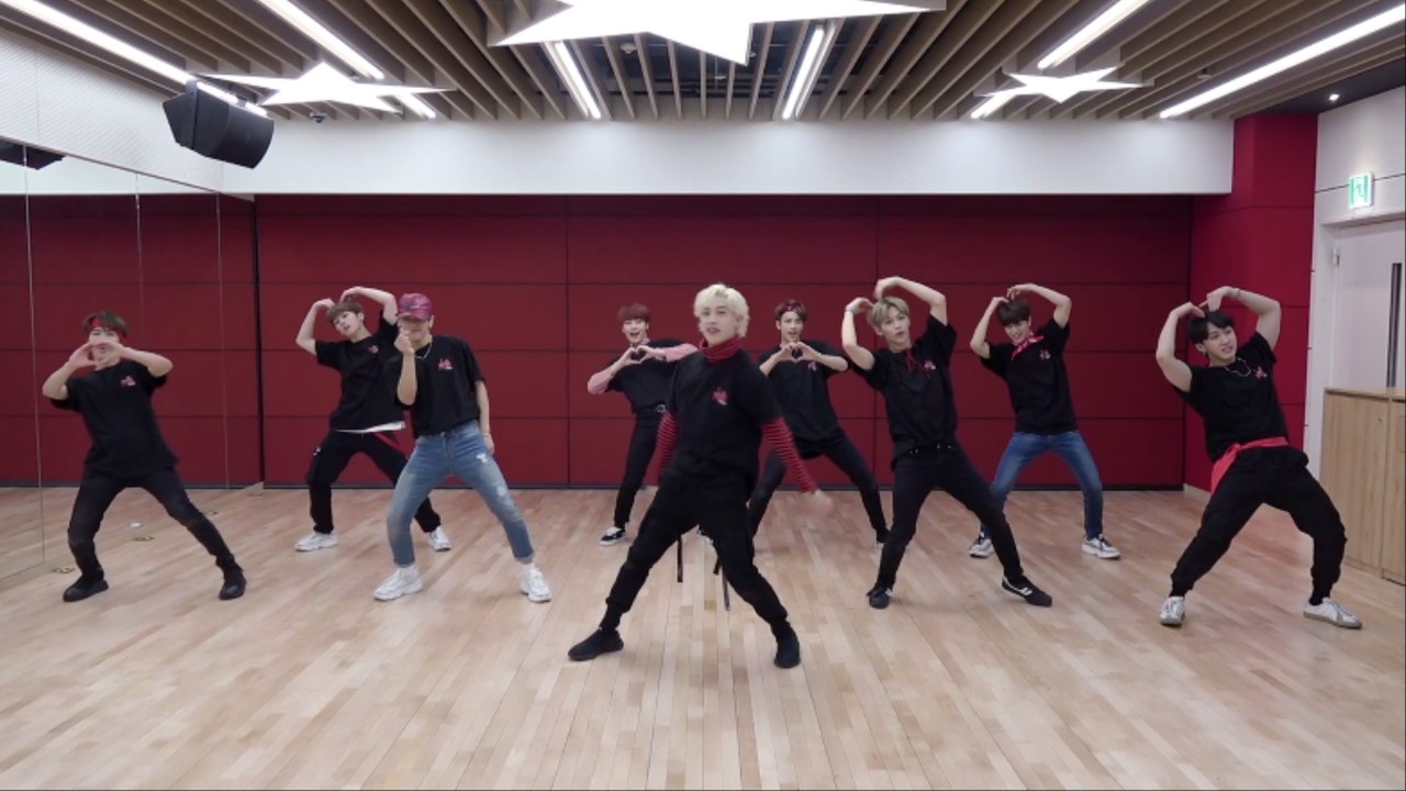 Stray Kids "MIROH" Dance Practice Video (Heart ver.)