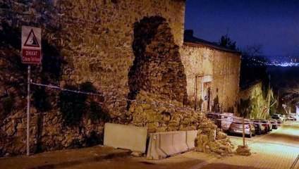 Yıldız Parkı'nda Tarihi Duvar Çöktü