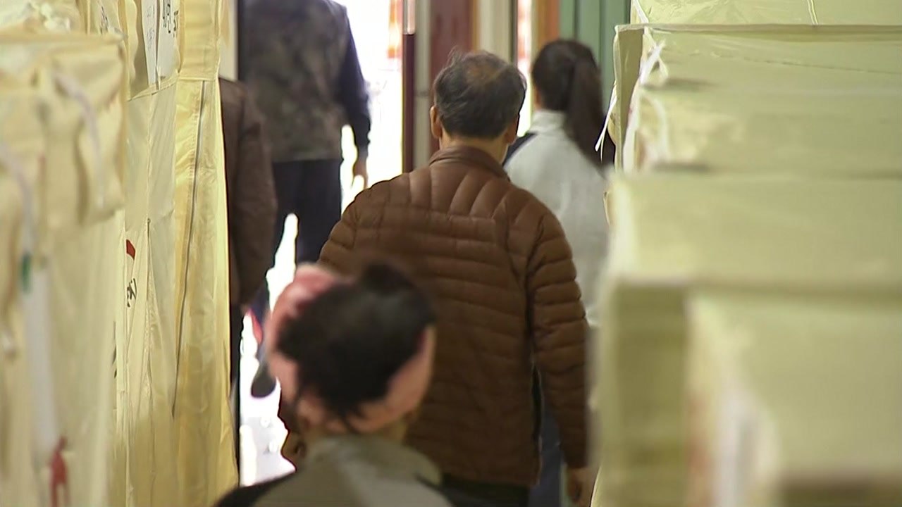 7백 명 대피소 신세..."한 달 내 거처 마련" / YTN