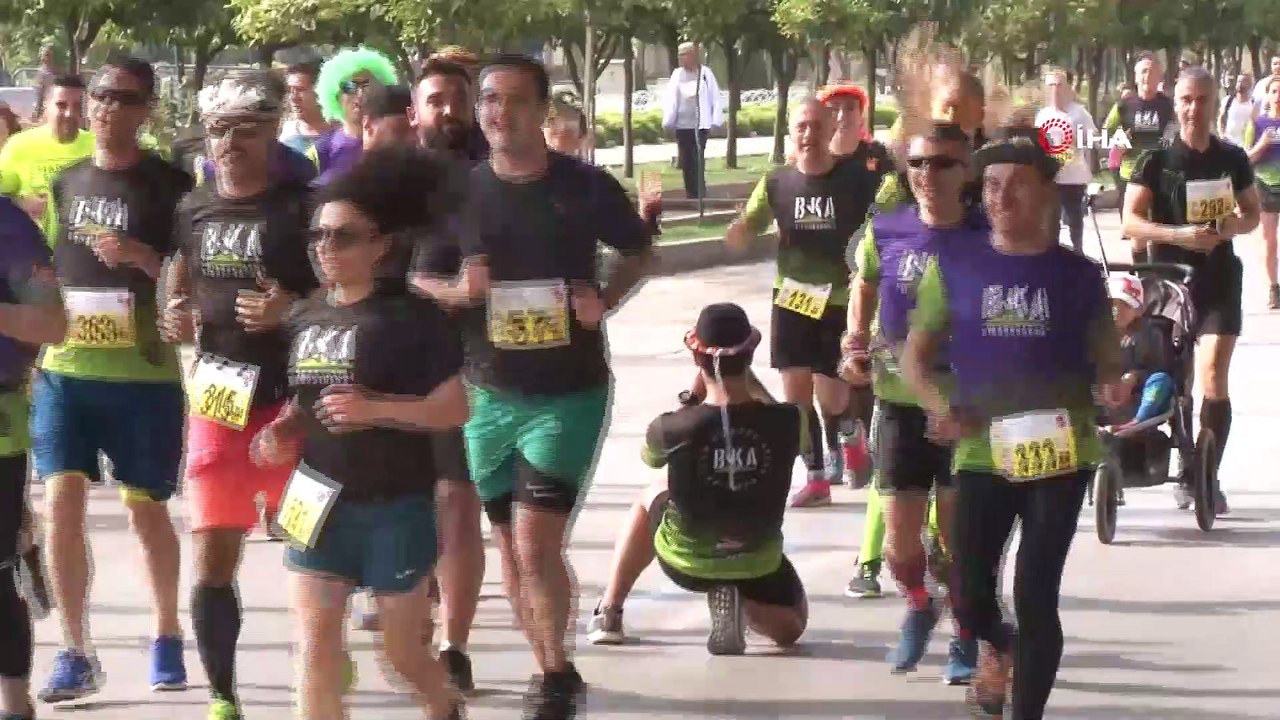 Adana'da 'Portakal Çiçeği Halk Koşusu' yoğun ilgi gördü