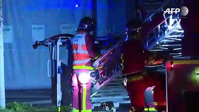 Paris: un violent incendie détruit en partie un immeuble