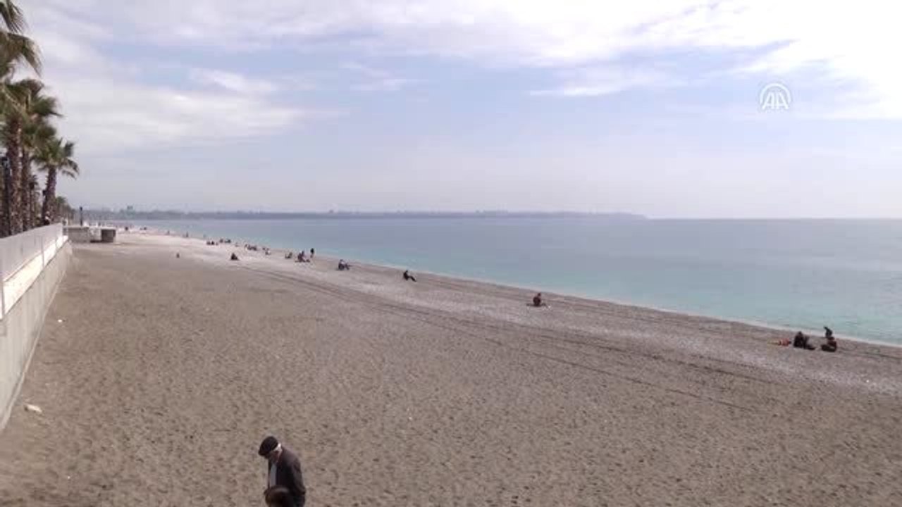 Antalya'da Nisanda Deniz Keyfi