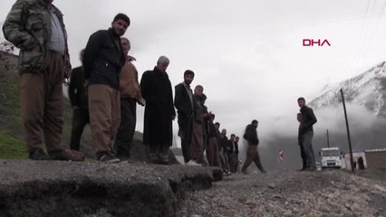 Hakkari Köylüler Heyelan Korkusu Nedeniyle Evlerini Boşaltıyor-Özel