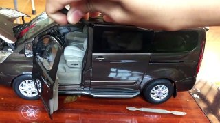 FORD TOURNEO MODEL CAR 1:18 UNBOXING