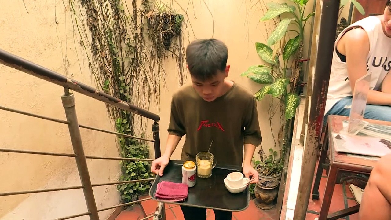 Gerührt, nicht gebraten: Bier-Ei-Cocktail erobert Hanoi