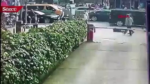 Kadıköy'deki silahlı saldırı anı kamerada