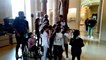 تلاميذ مدرسة فرنسية يتابعون قصة بناء الأهرامات في متحف اللوفر
