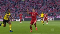 Lewandowski scores 200th Bundesliga goal