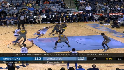 Dunk of the Night: Salah Mejri