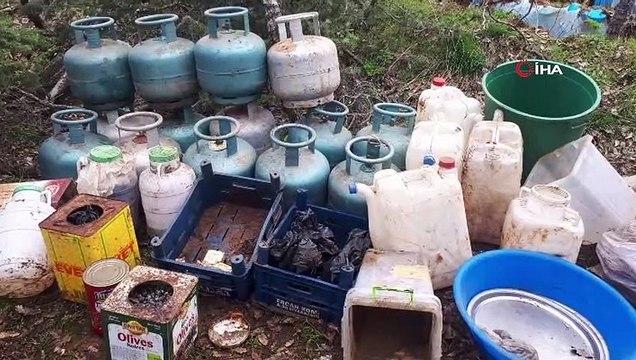 Bingöl'de teröristlerin 5 odalı sığınağı imha edildi
