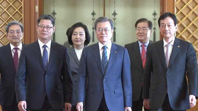 '靑 수석 책임' 반대 50%...대통령의 선택은? / YTN