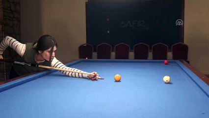 Mardinli kadın bilardocu rakip bulamıyor - MARDİN