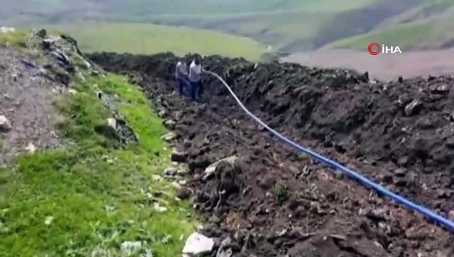 Heyelan su isale hattını tahrip etti, köyler susuz kaldı