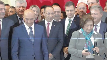 Tunç Soyer mazbatasını aldı