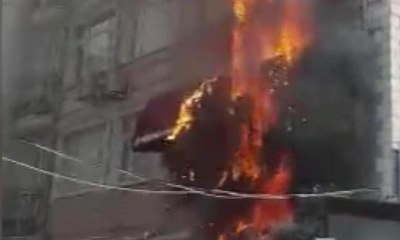 Fatih'te restoranda çıkan yangın binayı sardı