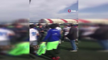 Download Video: Türkiye U17 Şampiyonası'nda tekmeler ve yumruklar havada uçuştu...Kavga anları kamerada