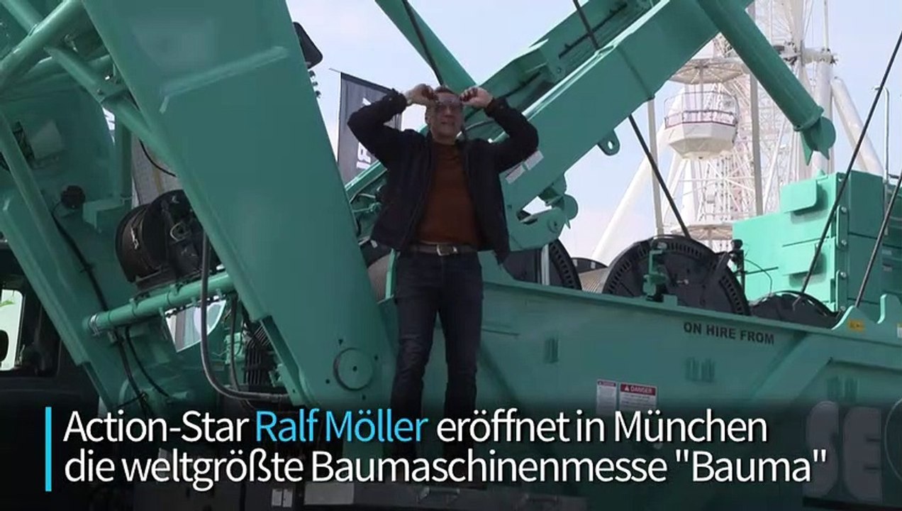 Muskeln und Monsterbagger: Ralf Möller auf der "Bauma"