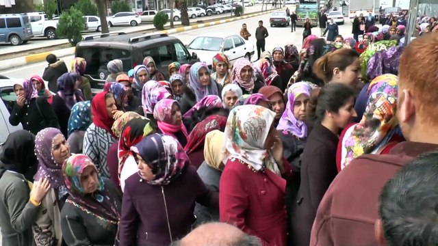 Adıyaman’da TYP’ye başvurmak isteyenler uzun kuyruklar oluşturdu